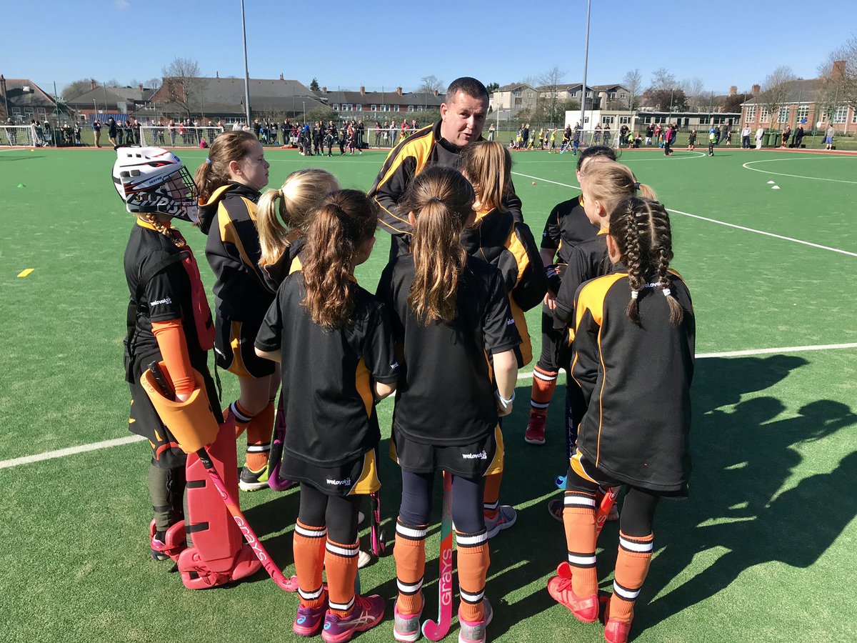 forey_forey's tweet photo. @SWYHA1 @GwentHockeyClub What a fantastic days hockey for my girls U9’s team! Won 5 matches &amp; drew one match but unfortunately ending up 2nd by a difference of 1 goal...!!! Yes 1 goal...
However, putting the final result aside. 
I’M SO PROUD HOW WELL THESE GIRLS PLAYED TODAY 😊😊 https://t.co/xaeDkToNgx