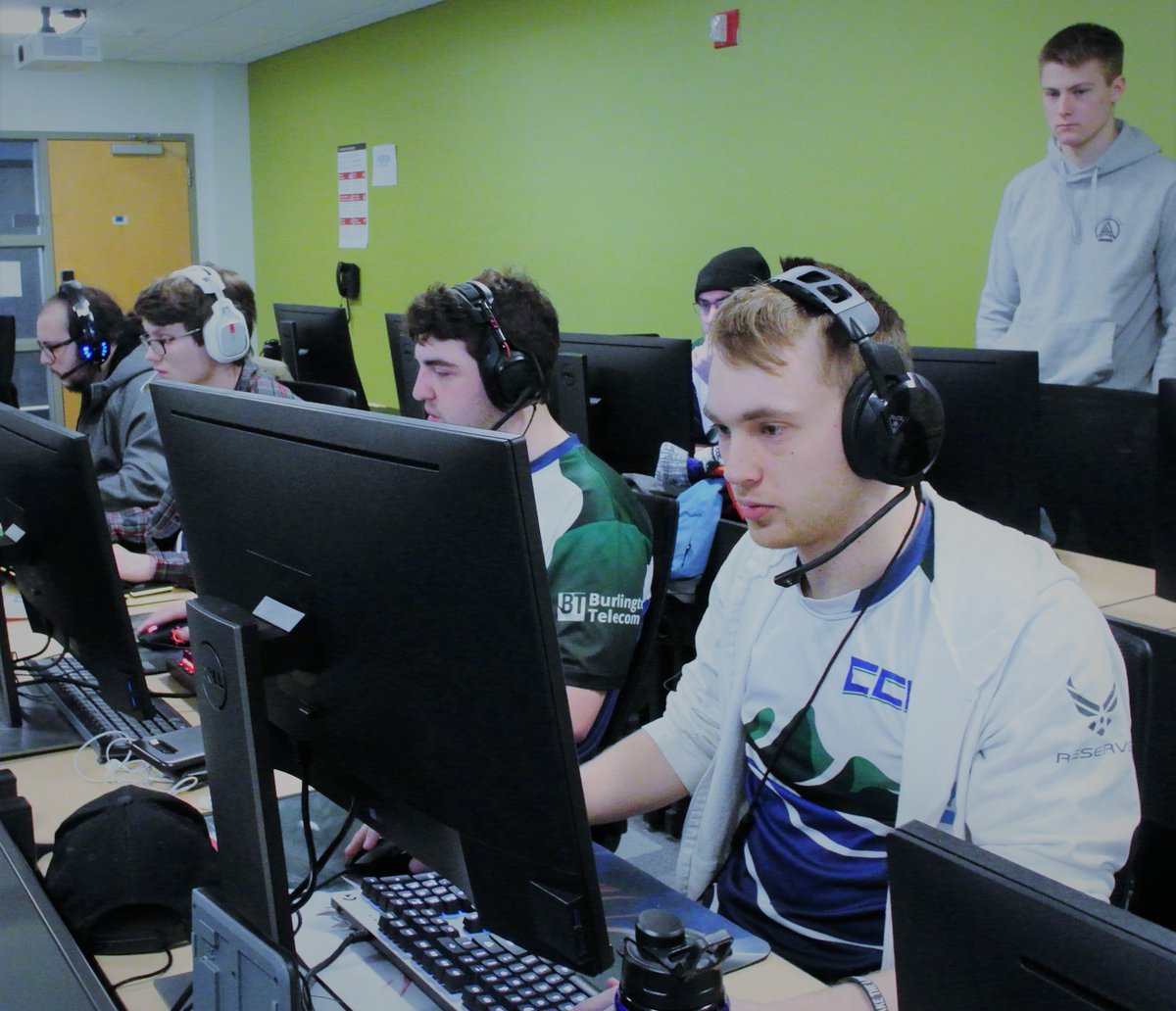 ChamplainLoL's tweet image. Getting ready for the @AVGLofficial LoL Community Tournament this week - Tune in LIVE 🔴twitch.tv/champlainlolgg at 3 PM! #CHAMPWIN