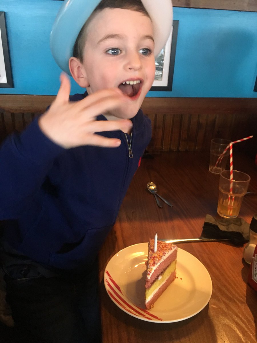 andieloulou's tweet photo. Gotta love a @TGIFridays birthday lunch ❤️👦🏻 🍔 #almostfive #lifewithboys https://t.co/X9zzeDbeqM