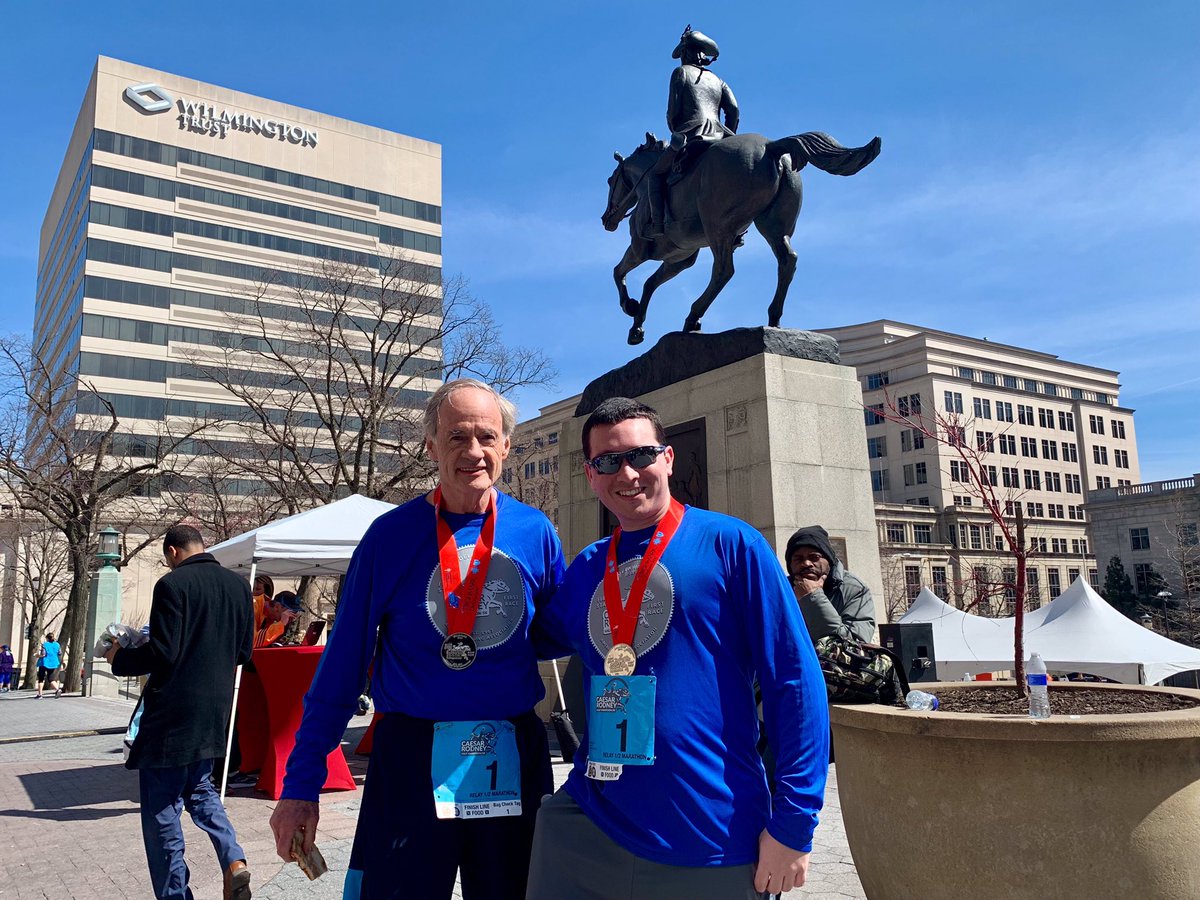SenatorCarper's tweet photo. A beautiful Delaware blue sky greeted us for the @americanlungde 56th Annual @crhalfmarathon this morning! This race supports clean air for healthy lungs so we can all enjoy being outdoors on days like today! #crhalf https://t.co/ib9YIWW7HW