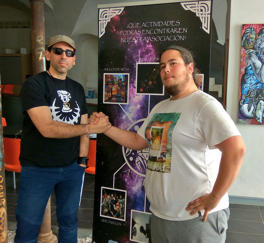 RolAdLvdicrvm's tweet image. Fin de semana de rol en el #CeresPlay1d4 de @atuincaceres.
Rol ad Lvdicrvm y A&apos;tuin inundan de juegos de rol el #ECJcc de @JuventudCaceres.