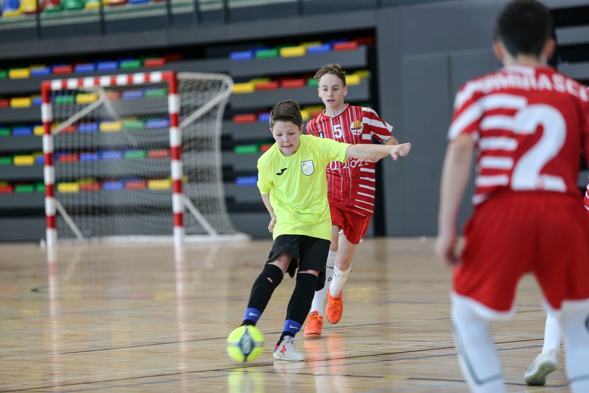 FCF_CAT's tweet photo. ⚽️👟 [CRÒNICA] Catalunya Aleví signa un empat amb regust de victòria https://t.co/TWUzTyCFTV #SeleccionsCatalanesFS #AleviFS https://t.co/CP23OLbAWy
