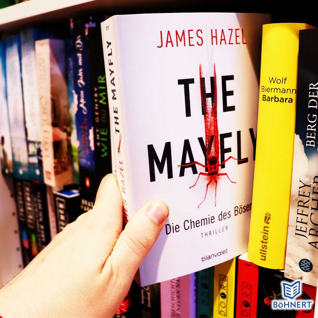 BoehnertBuch's tweet photo. Die #LeipzigerBuchmesse 📚 ist vorbei! Damit endet auch schon das #Wochenende😕. Zum Abschluss der freien Zeit gönnen wir uns einen #Kuschelabend auf der Couch mit dem #Buch "The Mayfly - die Chemie des Bösen" von #JamesHazel.
#Boehnert #wirliebenlesen #sonntag #lesen #spannung https://t.co/982AbFI5ik