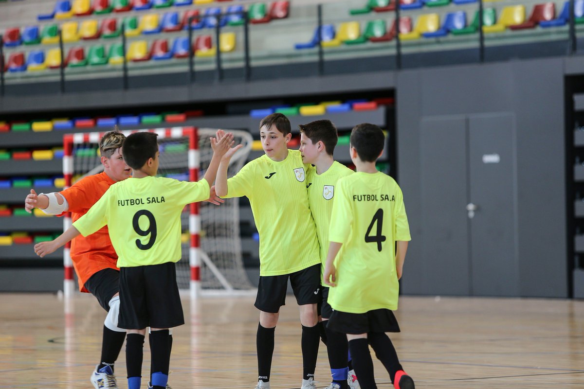 ⚽️👟 [CRÒNICA] Catalunya Aleví signa un empat amb regust de victòria fcf.cat/noticia/catalu… #SeleccionsCatalanesFS #AleviFS