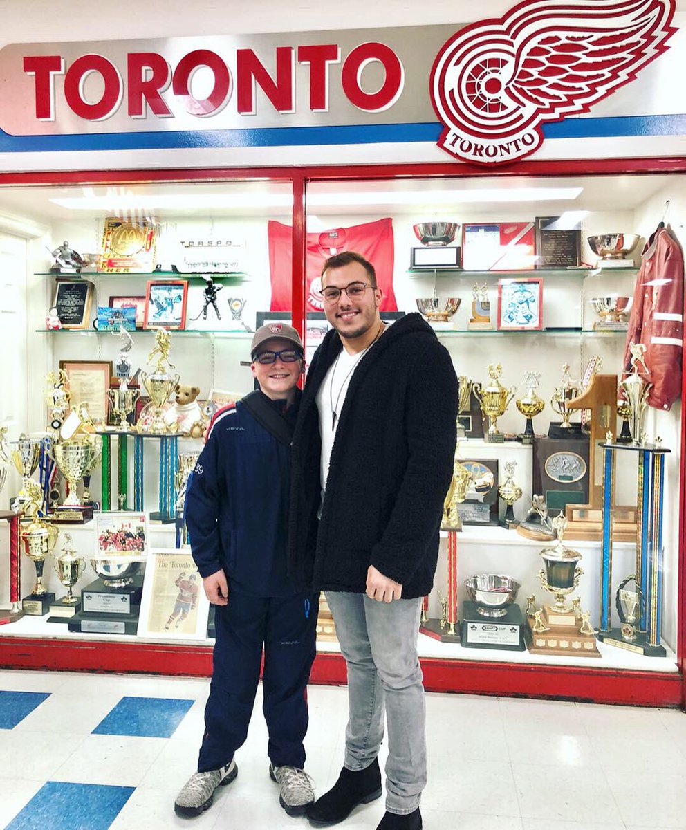 KalebDahlgren's tweet image. Always nice being able to catch some Diabeauty hockey! #T1DLooksLikeMe #DahlgrensDiabeauties #TypeNone