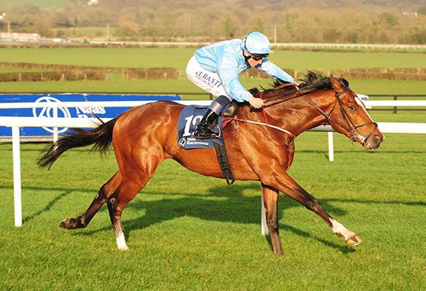 Greenstarracing's tweet image. @NaasRacecourse @fozzystack @Stack_Racing @chrishayes24 the magic man in full flow in the maiden on wargrave, congratulations to all staff and connections great team effort #teamstack #dreamteam #Galileo