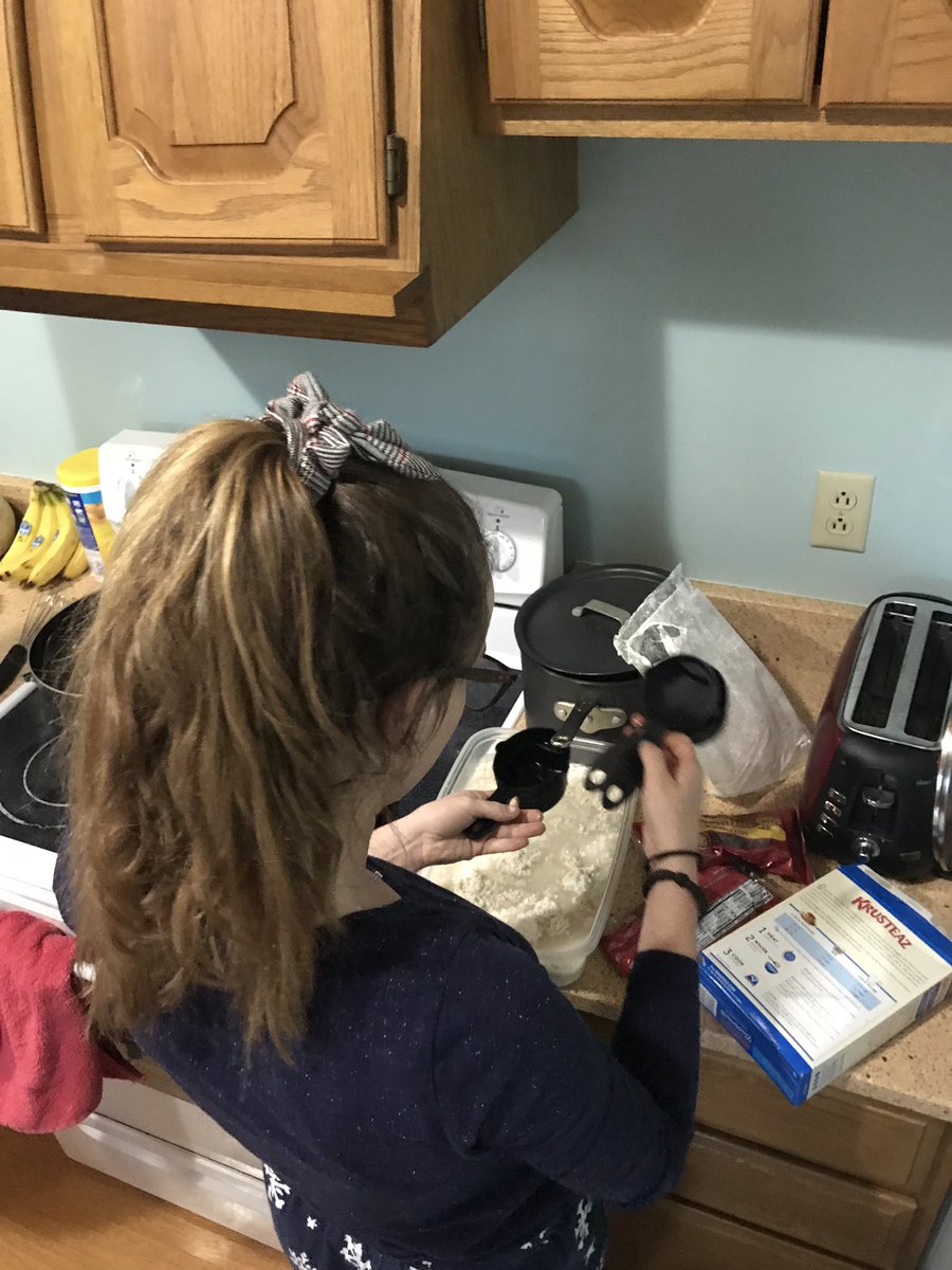 kerry_brennan4's tweet photo. Breakfast was a HIT! A perfect way to start a Sunday morning together 🥞🥓🍇🍓🥓🥞 #spf97 @softball_athens https://t.co/lXZPTyR165
