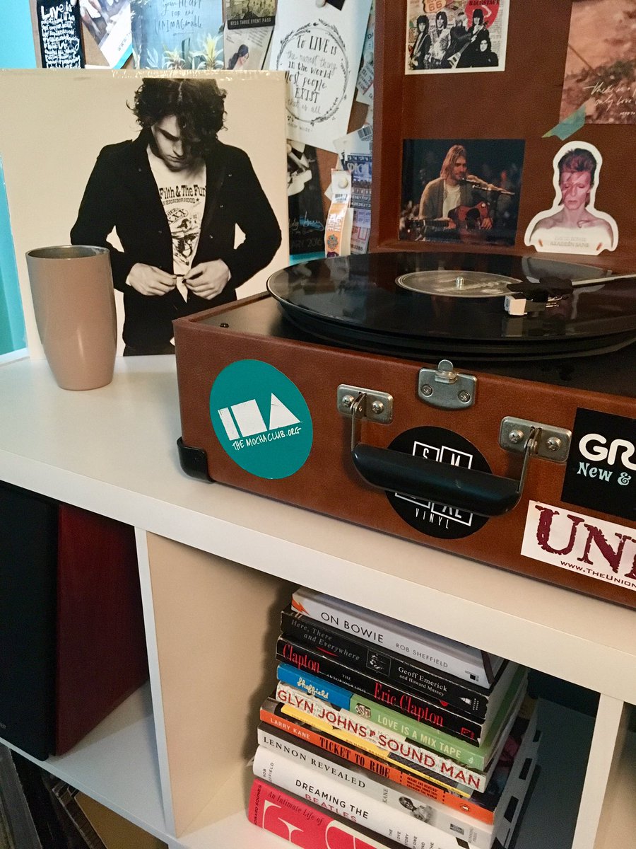 heathinrealtime's tweet image. i’m gonna sing my way away from blue ♥️🎶✨ #slowweekend #happyplace #soundtrackofmylife