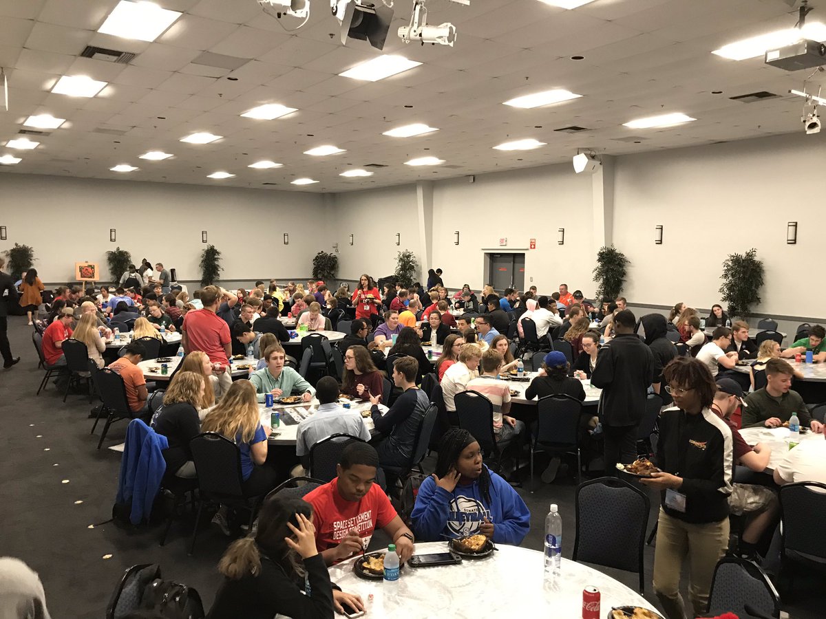 Taylor3Glenn's tweet photo. All the presentations are complete at the JSC Space Settlement design competition now time for lunch, tour, & results. Four companies & 1 “contract”. Who will it be?. #WeAreKPark #JSCSSDC19 https://t.co/yH991QXxEj