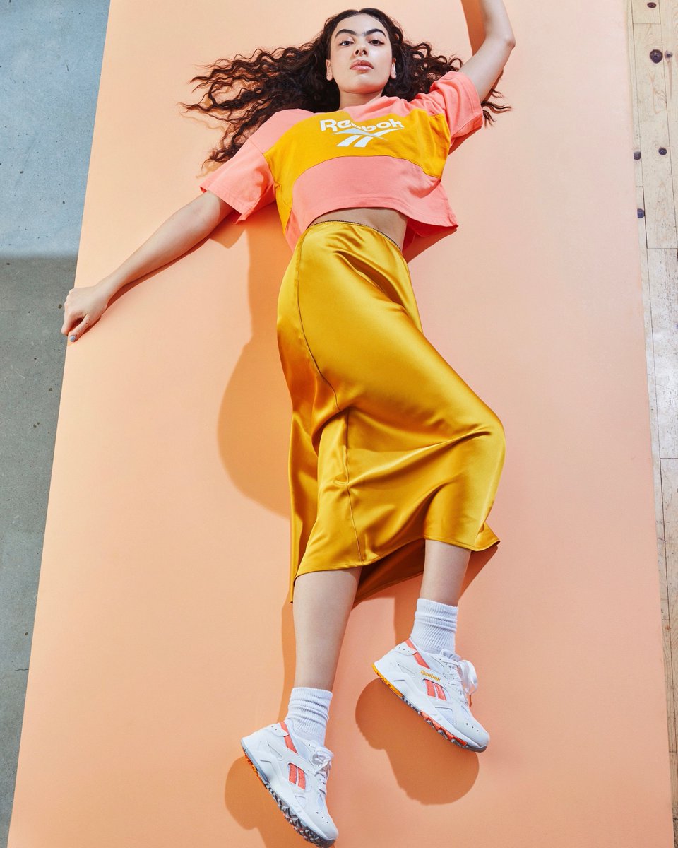ARTHOUSE_agency's tweet photo. 🍊| Fresh new kicks on display. A snap from @LittleBurgundy Spring 2019 campaign by @satyandpratha. 

#satyandpratha #littleburgundy #springcollection #newcollection #spring #shoes #campaign #photography #instastyle #reebokclassic #reebok #reebokaztrek https://t.co/CI5jtmlZsR