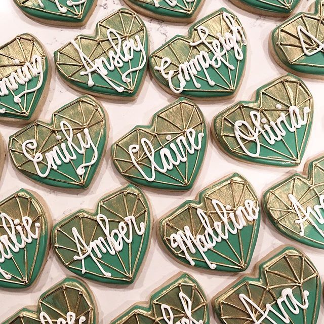 SweetSideSC's tweet photo. More dance cookies!! This time for the beautiful ladies on @teamdancedept #jremeralds. Loved seeing them shine on stage this weekend! Great job ladies!
#dancegifts #dancemoms #localbakery #customcookies #dancecookies #chapinsc #irmosc #lexingtonsc #rea⦠https://t.co/cwK8SiSpHY https://t.co/HbVPwbwmc4