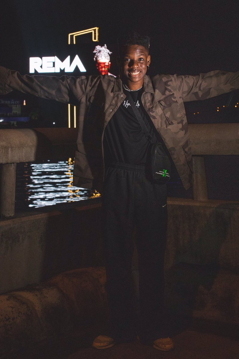 heisrema's tweet photo. Mom I’m on a billboard! 😁 https://t.co/VzeAD7pJUj