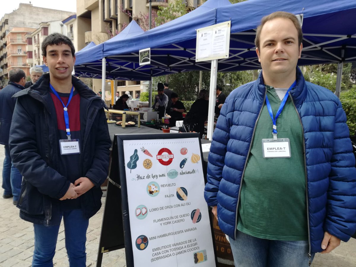 nohaylimiteyecl's tweet photo. Nuestro proyecto formación laboral @Emplea_TNHL participa en la clausura ruta vino y tapa junto a Carnicerías Carmelo Puche . https://t.co/3ZTaC99jQ0