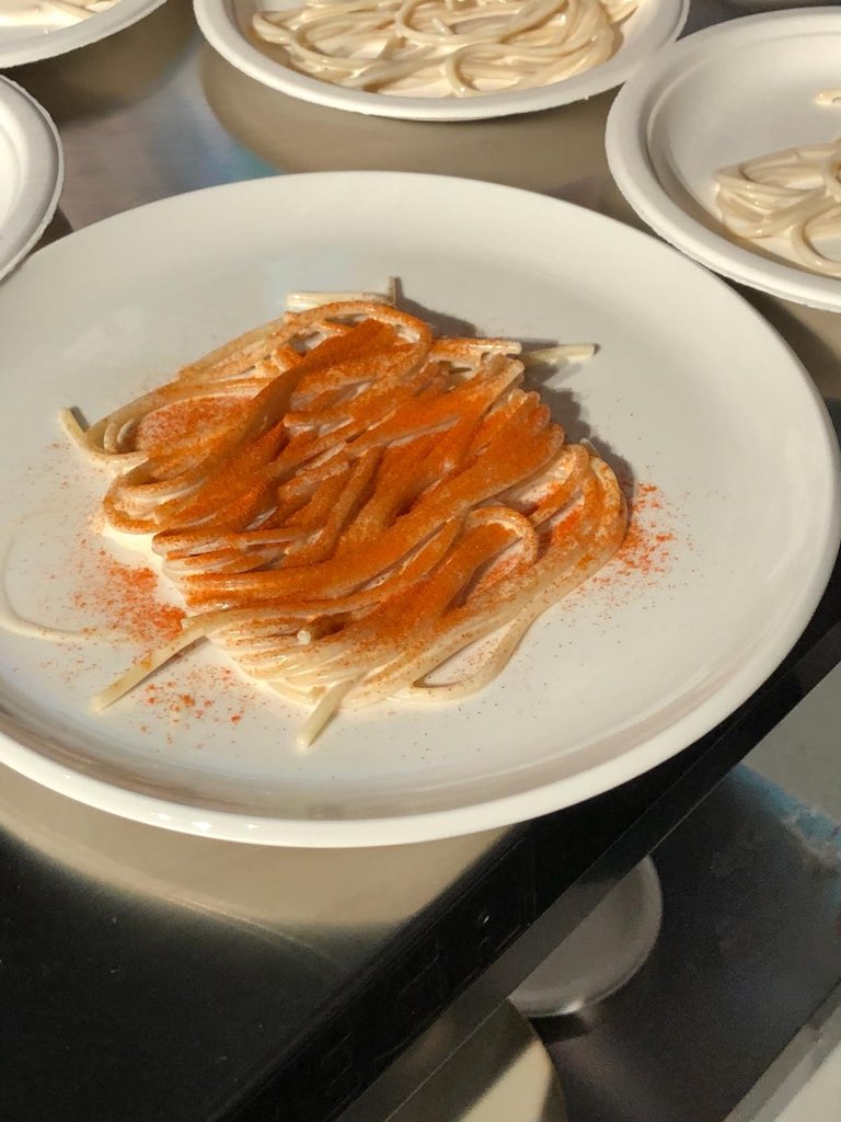 Pasta_Felicetti's tweet photo. Chiude la decima edizione di #identitadipasta @IsabellaPoti , un nuovo progetto sul sapore rancido: lo spaghetto freddo con grasso rancido e aglio e il timballo con tartare di anatra #memoriedipasta @identitagolose #igimi19 ph. @LiciaSangermano https://t.co/4NGrEFskYj