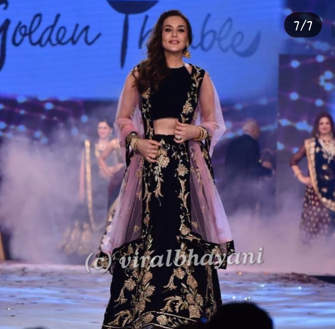 GermanPreity_FC's tweet photo. { #newpics }
More pics of #preityzinta at #caringwithstyle https://t.co/r3mnp6OiCP