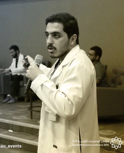 AlehaidebAli's tweet photo. ابارك للإبن المتميز خُلقاً وعلماً طالب كلية طب الأسنان أحمد بن يوسف الخضير انتخابه رئيساً لنادي الطلاب لفروع الجامعة الثلاث ، أسال الله له التوفيق والعون والسداد وأن ينفع به. شخصية قيادية ، عملية ومحبوبة نفخر بها 💐 https://t.co/DnOgRtL0UA