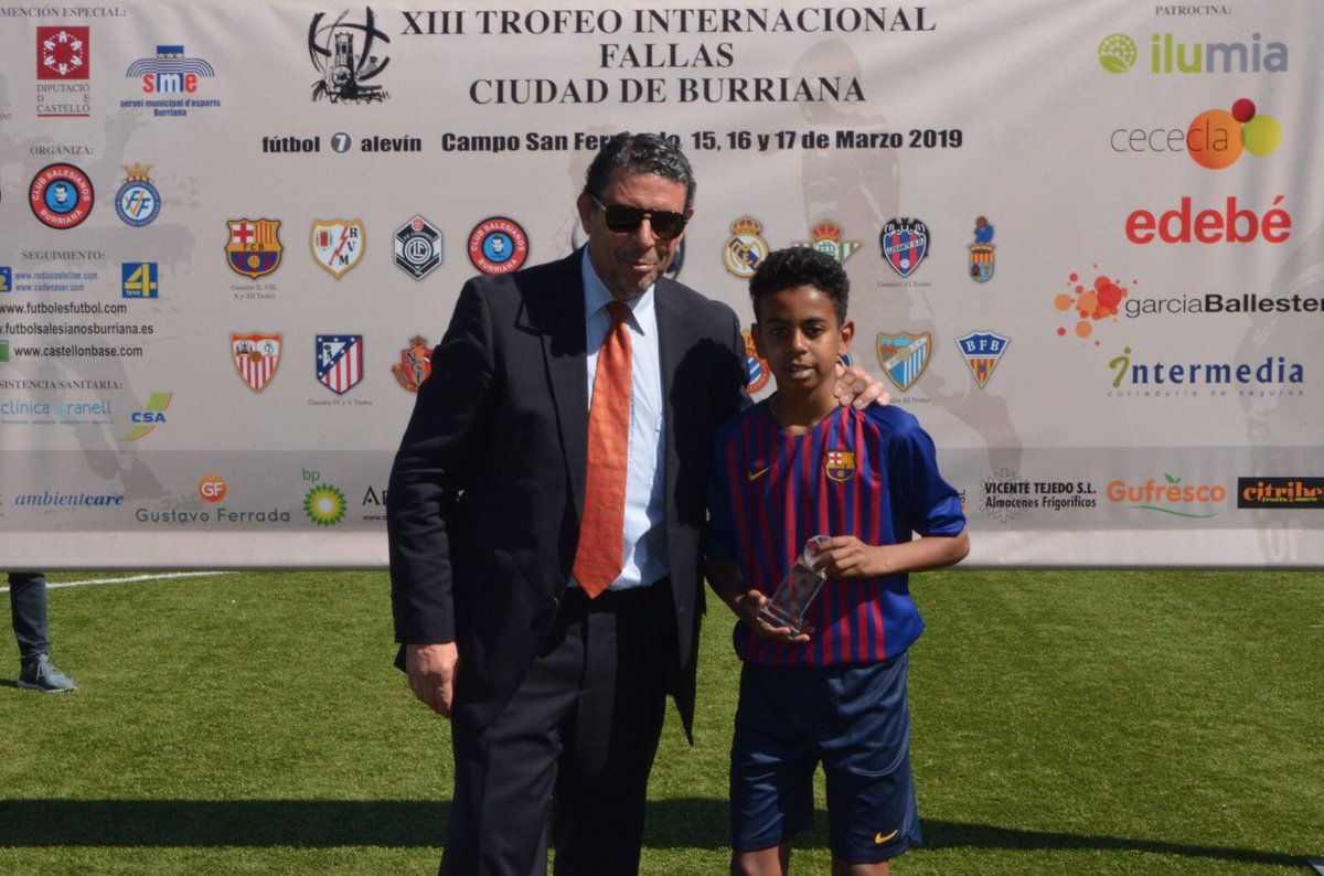TROFEOBUR's tweet photo. https://t.co/tNGby8TQLw