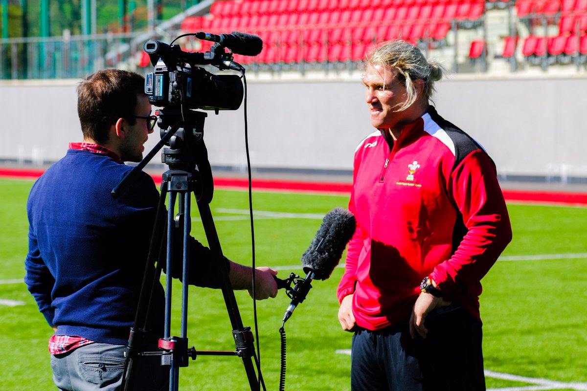 WalesDeafRugby's tweet photo. Great to welcome @ITVWales to our training session in Ystrad Mynach this morning who were covering our preparations for the Second Test v @deafrugby on 13 April, our recruitment drive to form a Women's Team and the appointment of @richardhibbard2 as forward's coach 🏴󠁧󠁢󠁷󠁬󠁳󠁿 https://t.co/KAzCJkl6lM