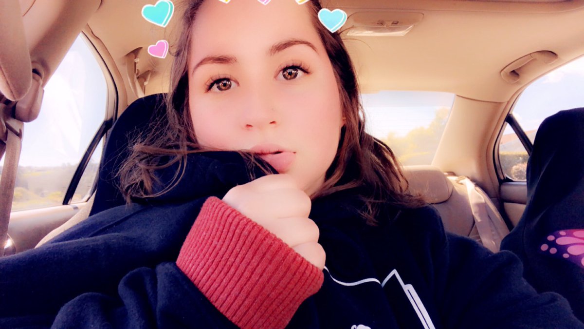 itsamy13's tweet photo. Haven’t posted in a while so here’s an updated pic of me😂🥵 https://t.co/jUpkRtZlwM