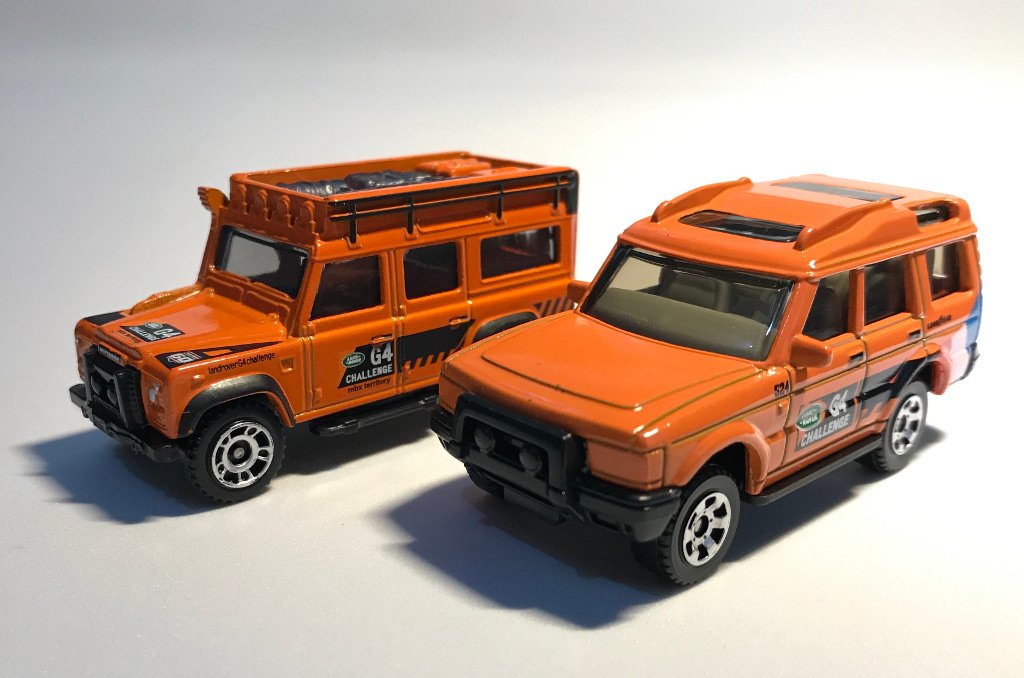 MODELS64BE's tweet photo. Matchbox Land Rover Defender 110 & Discovery G4 edition. Does anybody remember the Camel Trophy? #Matchbox #LandRoverG4 #LandRover #Landroverdefender #defender110 #LRDiscovery #LandRoverDiscovery #hotwheels #Hotwheelscollector @LandRover_UK https://t.co/FpSErQY3nf