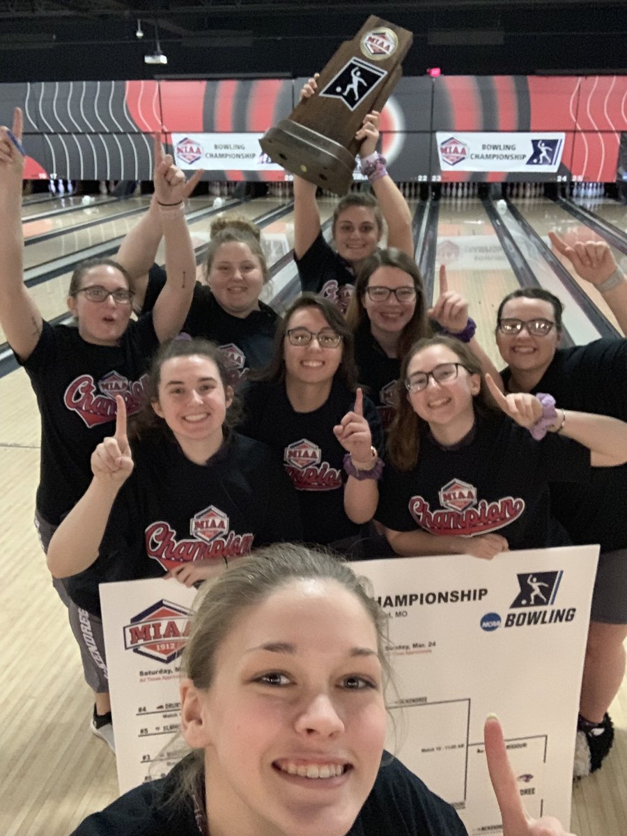 ShannonOKeefe's tweet photo. So incredibly proud of my girls and how they worked together, we truly are one family, without each other, none of this would be possible! π MIAA Conference Champions
#Family #Blessed #Together #GodIsGood #MommaBearcat #ProudMomma #JustKeepComing #RaiseTheBar #IGotYou https://t.co/DYfLmbT68j