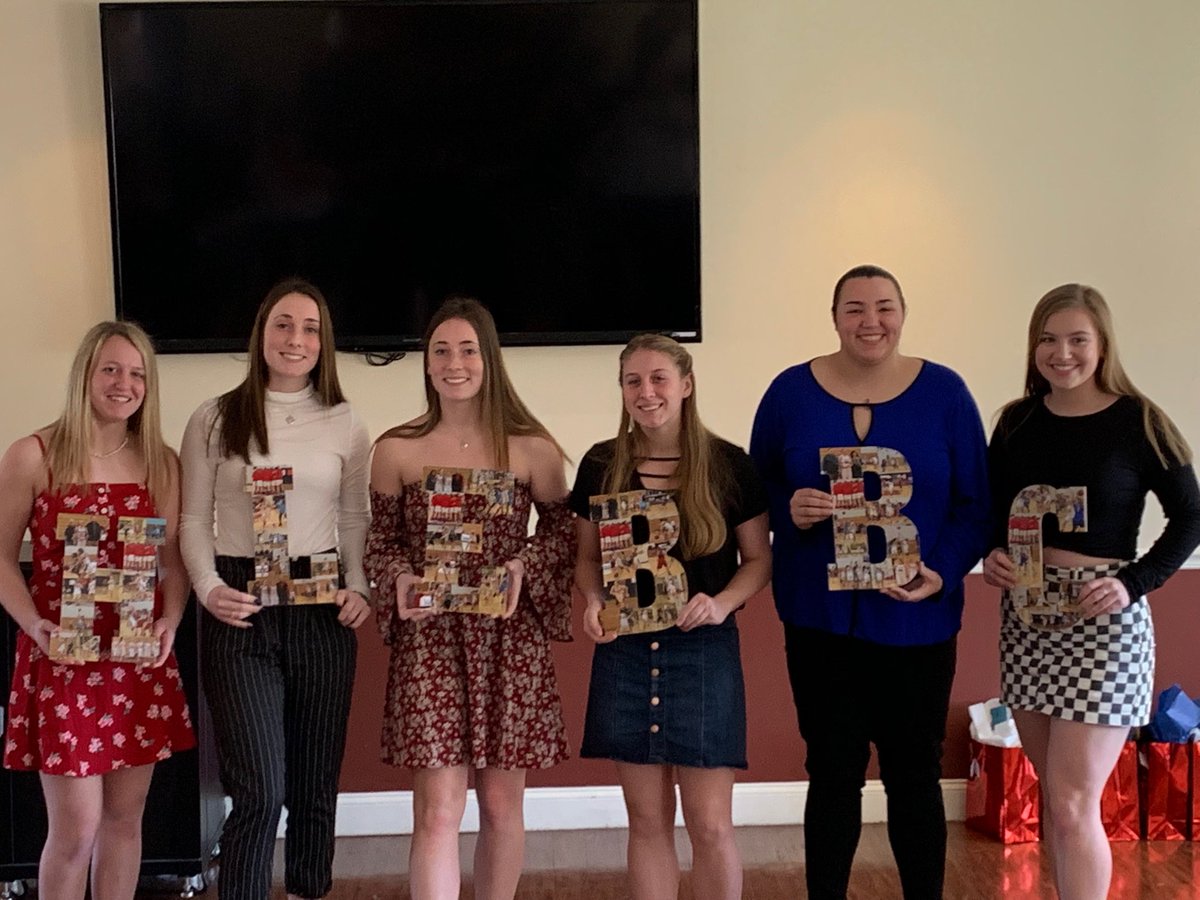 mbradley510's tweet photo. Our 6 seniors girls together! Wishing these girls nothing but the best moving forward! They have set the bar high for this program! #redmenforever https://t.co/rOfuyEwgNs