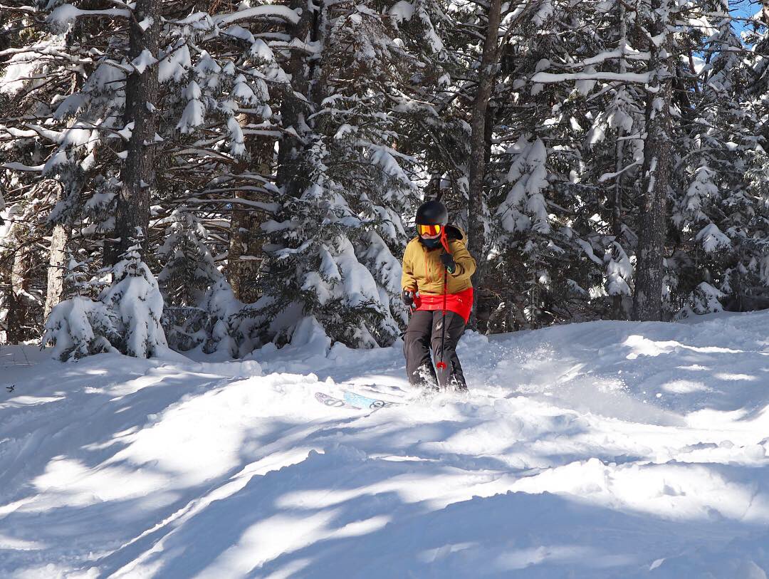 bretton_woods's tweet image. Conditions are peaking at the end of March after a 21” storm. Unreal week of skiing ahead! #dayatthewoods #notspringyet #winterwonderland