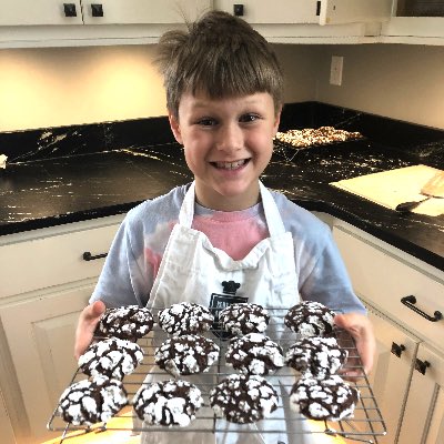 PrayLoveto's tweet photo. Sunday Baking with Preston:
Cocoa Crinkle Cookies (100% scratch-made & completely unassisted) #childchef #cookies https://t.co/24zk3bF3Kl