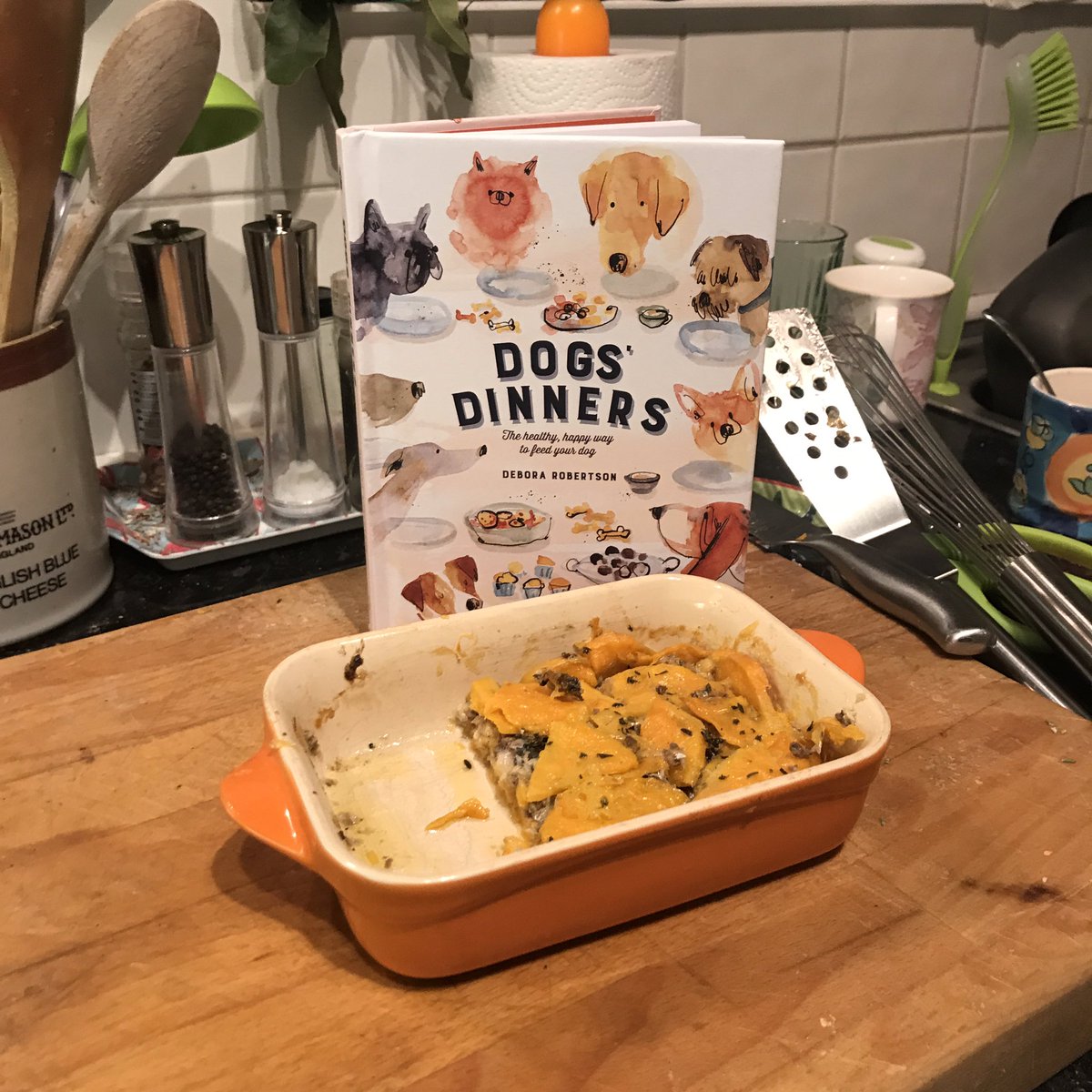 MrSizzle1's tweet photo. @lickedspoon just wolfed down a portion of your sardine &amp; sweet potato bake 😋 still licking the bowl 30mins later... #dogsdinner #yum https://t.co/EQ8H5orppW