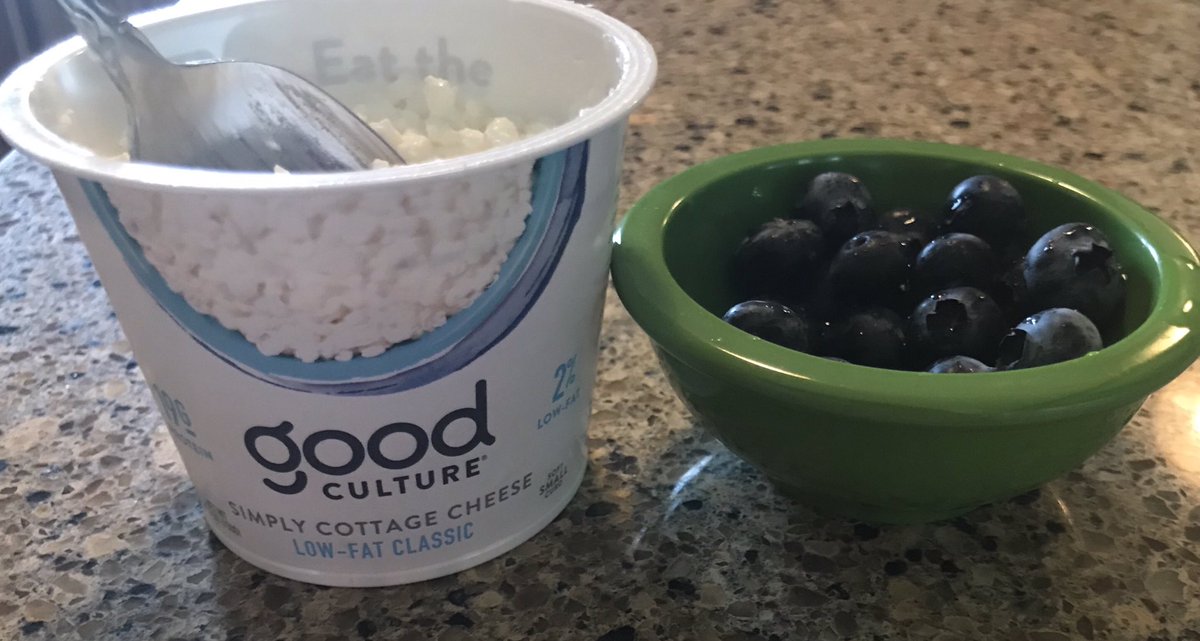 RunnerCoachJR's tweet image. Oh my goodness. This @goodculturefood cottage cheese is AMAZING!! I’ve been eyeing it @Costco for weeks and finally tried it. I won’t go back to any other brand.  #healthieroption #liveactivecultures #grassfed #lowersuger 🙌🏼