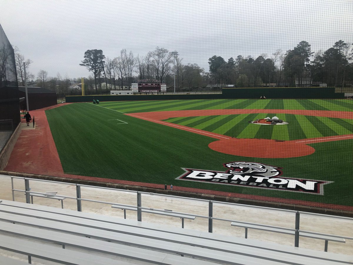 fbscott10's tweet photo. Everett Field at Panther Stadium is getting close to being ready for play..
@everettbuickgmc @bigredseries @PantherRBI @bentonschools https://t.co/QXnSIOrZqM