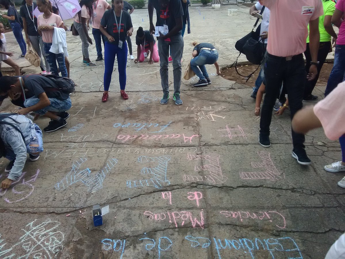 ErickRosabal's tweet photo. Los  estudiantes de la FEEM dejan su huella durante el desarrollo de una  Intervención Comunitaria en el 2do Encuentro Nacional de Estudiantes de  las Ciencias Médicas https://t.co/MwJegZtYaC