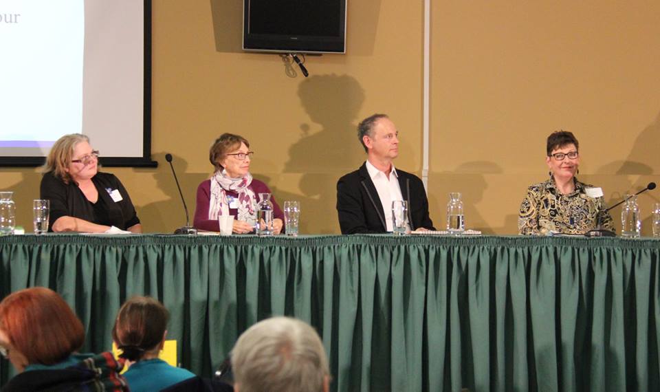 AlzheimerPEI's tweet photo. Tune in to this week's episode of Eastlink Podium TV to hear from this year's caregiver panel, featuring a spouse, grandson, and two daughters caring for their loved ones living with dementia. Airs at 9:00am Monday through Friday. #Ilivewithdementia #LetsTalkMemory https://t.co/IK1PAGEWDy