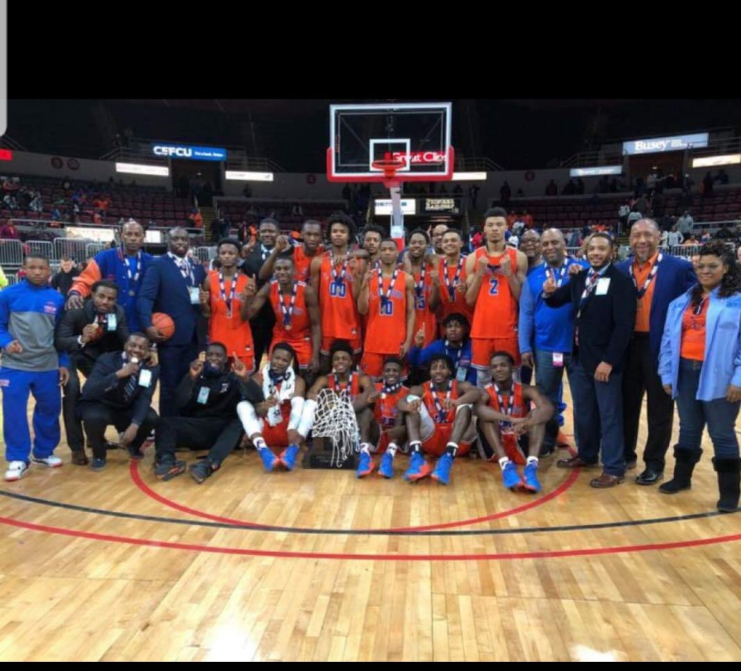 Coach Mark Chambers tweet media