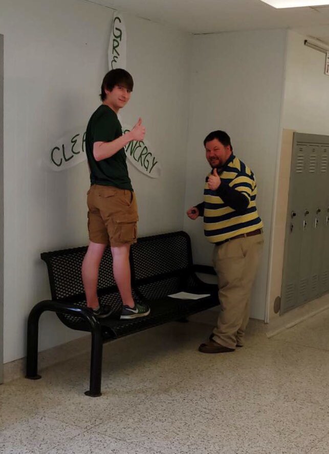 krainetrain's tweet photo. Special thanks to @ScottDenniss21 for helping us hang up our poster! Let’s keep America clean and go green♻️ https://t.co/czJpwgGy6e