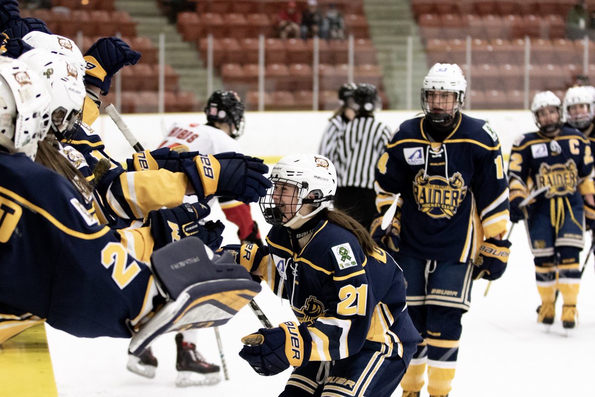 twopointphoto's tweet photo. A late PP opportunity is cashed in by the Slash as Jenna Goodwin scores a hard nosed goal infront of the net.

Midget AAA Female Provincials
Gold Medal Game 🥇 
—————
@calgaryfireAAA - 0
@stalbert_slash - 1

First Intermission 

#HAProvincials #ATBProvincials https://t.co/Wkc619o4wf