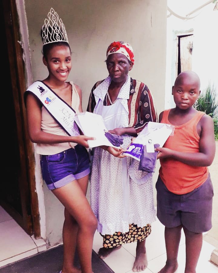 KZNTMSA's tweet photo. Well done @ntombenhlebuhlendovela our Miss Teen KZN TOP MODEL 2018 for making a difference in the community by donating school uniforms to a school boy! #makingadifference #donating #givingback #tocommunity #inneed #missteenkzntopmodel #rolemodel #brand #charity #kzntopmodels https://t.co/stFQ26wqQ1