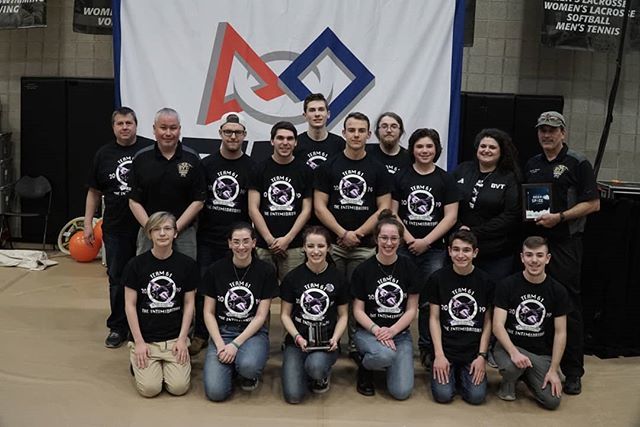 Congrats to Team #frc61 on winning the Judge's Award! #omgrobots #WeAreNE