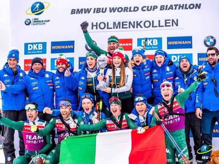 GiuseppeConteIT's tweet photo. Dopo le cinque medaglie e i due titoli mondiali, per la prima volta l'Italia vince la Coppa del Mondo di #biathlon. Complimenti a Dorothea Wierer per questo straordinario traguardo. Brava anche Lisa Vittozzi, seconda. Un anno indimenticabile per il biathlon italiano 🇮🇹🏆 https://t.co/otNdAVbhZN