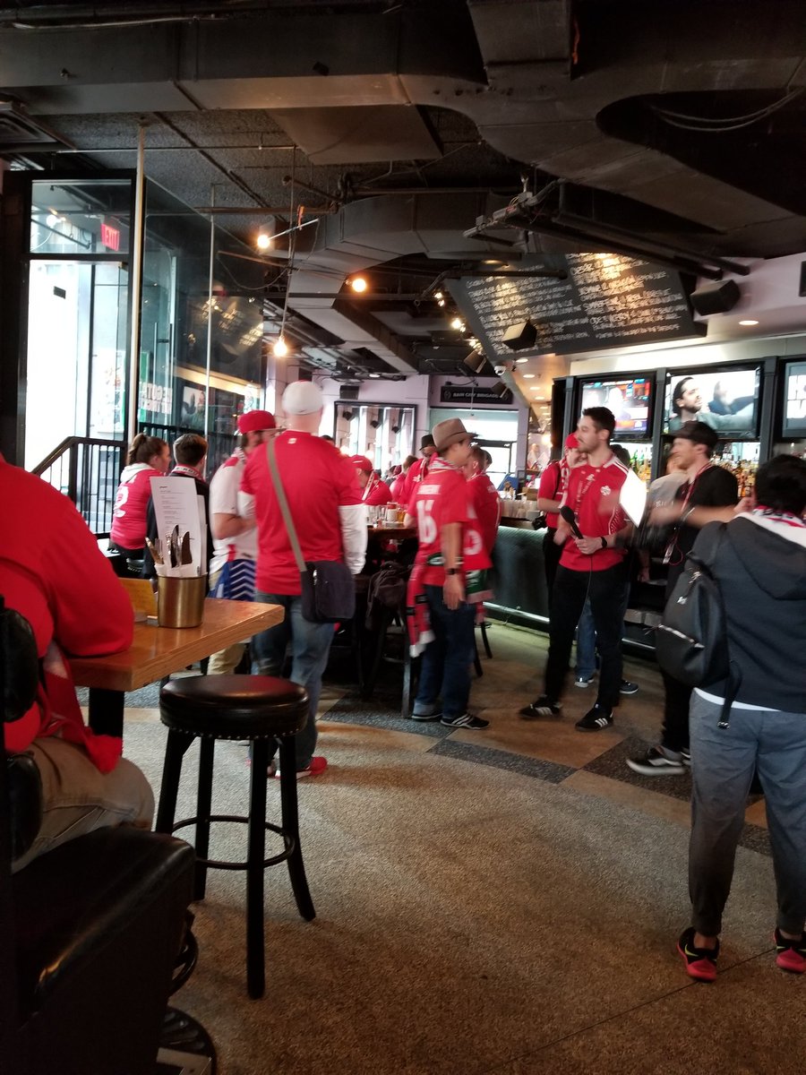 VictoriaGooner's tweet photo. Currently at the @thevoyageurs #CANvGUY prematch at @LibrarySq with the @LakeSideBuoys. C'mon on over and say hi. #CANMNT #AllesLesRouges https://t.co/CX3OodJxdY