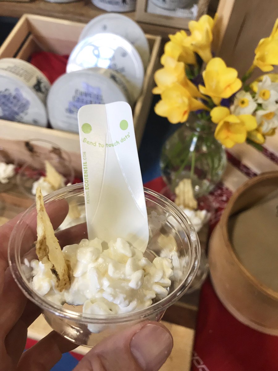 EcoTensil's tweet photo. In our happy place ๐ today @ the #CACheeseFest ๐ง๐ง๐ง๐
@CAcheeseguild #EcoTaster #EcoTensil #CheeseLover #CheeseSampling #Fromage @CheeseTrailCA #PlasticFree
#ReduceYourForkprint https://t.co/vNXYmBR6QW