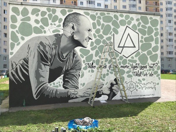 limp_man's tweet photo. @mikeshinoda hey legend. i know that your favorite town to visit in russia is Moscow, but St. Petersburg got love 4u too, check this out right next to my building graffiti, it's illegal but even authorities or locals didn't spray it away https://t.co/3SrlgbljgZ