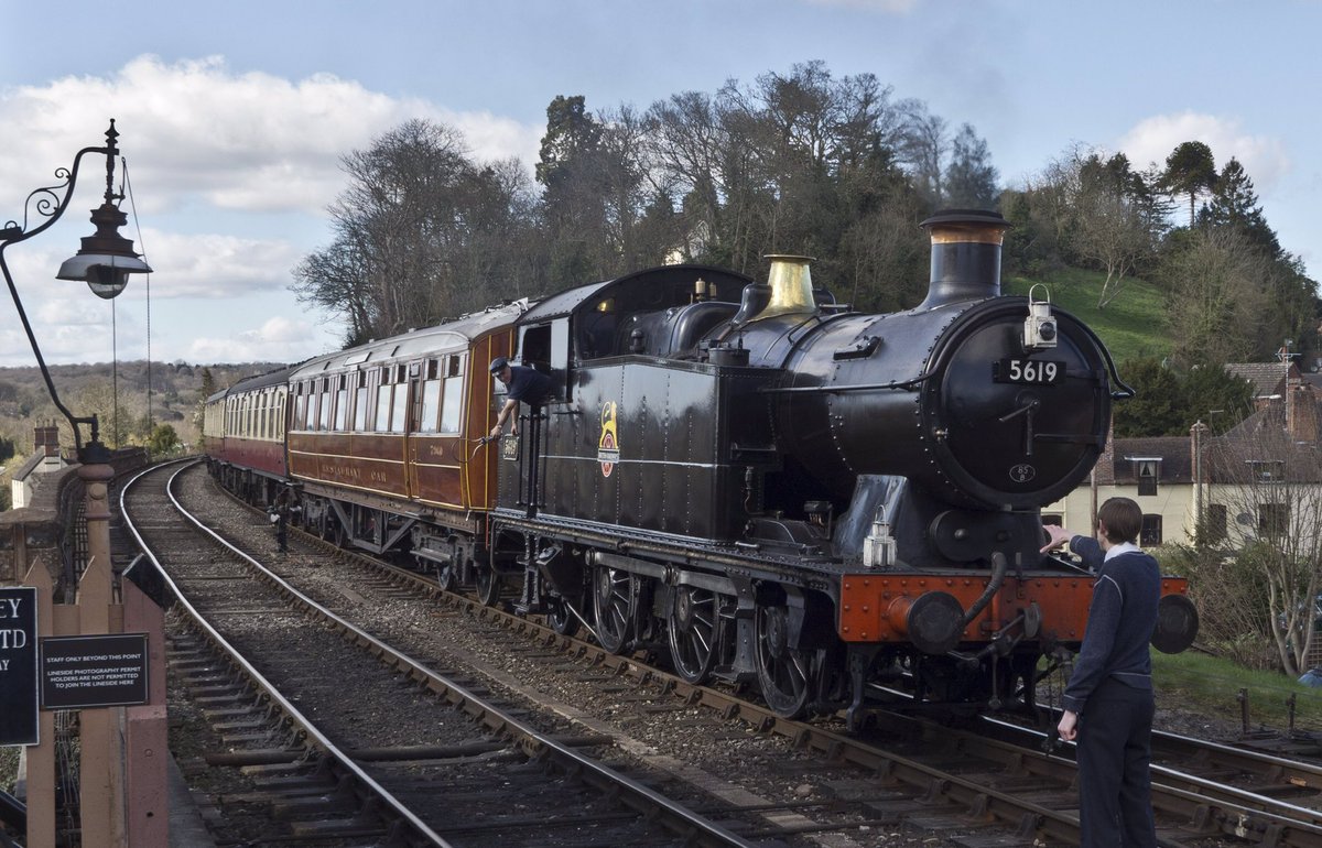 RogerGear's tweet photo. Three gala visitors out enjoying the sunshine today @svrofficialsite, thanks SVR. https://t.co/FL4U49N3qG