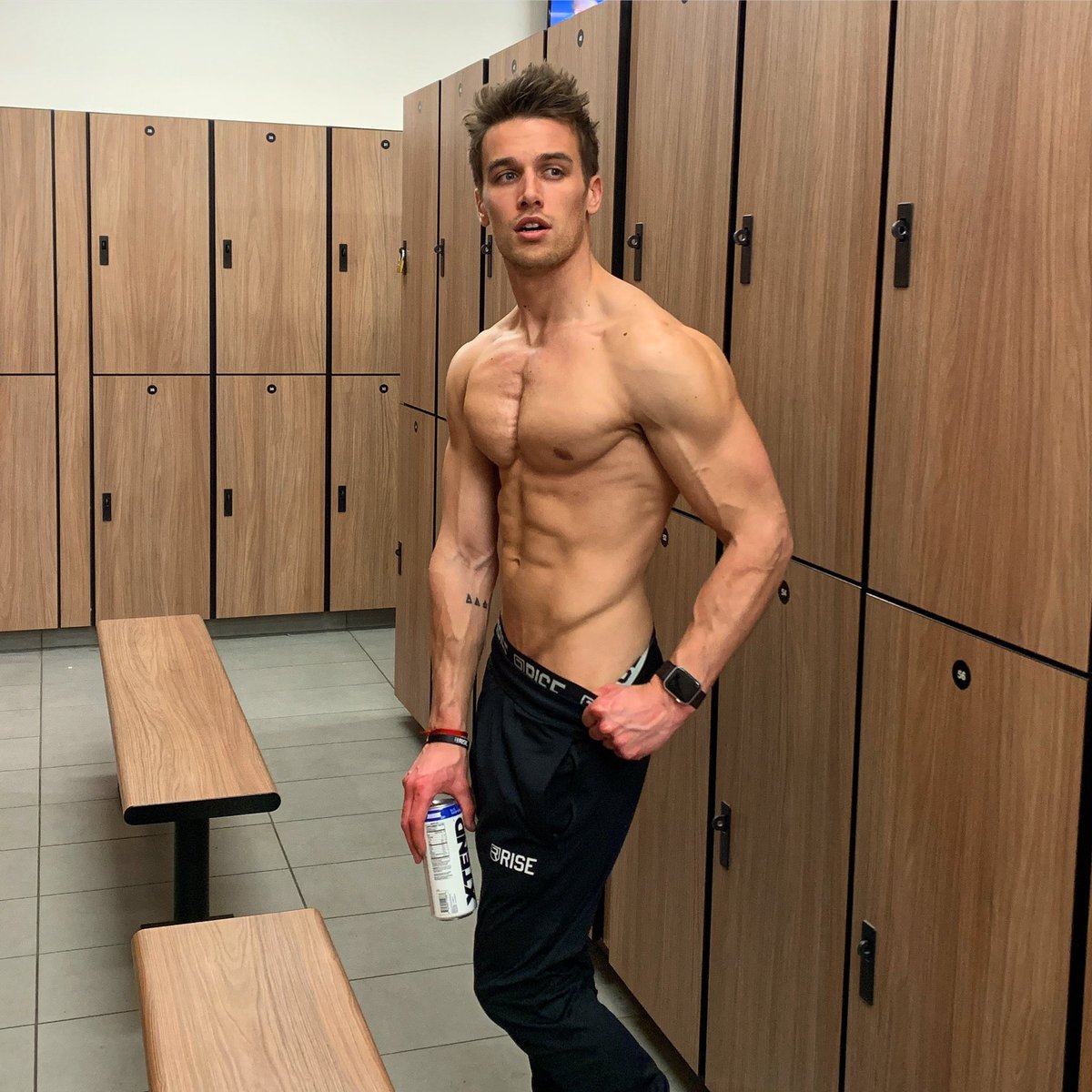 Shot taken after my training yesterday. Excited to bump my volume for the next 2 month. Two well programmed workouts a day will lead to amazing results. Especially when I can count on @Scivation to help me recover faster🔥#XTENDCHAMPION #XTENDBCAAS