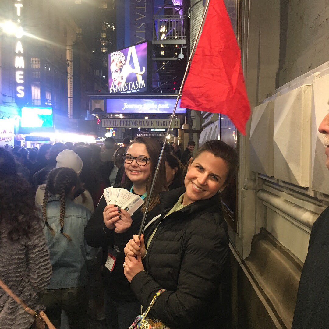 HorizonChoirs's tweet photo. It has been non-stop action on this tour😀 
We need to jump back and catch you guys up. Last night we saw Anastasia and enjoyed every-single-minute👸🏼
#anastasia #broadhursttheatre #broadway #showchoir #choir #steponstage #towncriers https://t.co/V4e2P16iOK