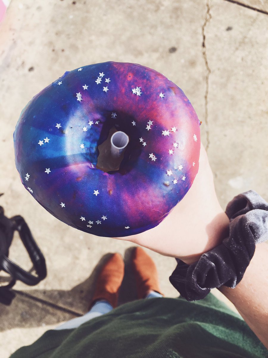 Sarah_Wiley93's tweet photo. Yโall...๐๐๐
#theblockva #munchicecream #galaxydonuts https://t.co/GKxLKLmbdq