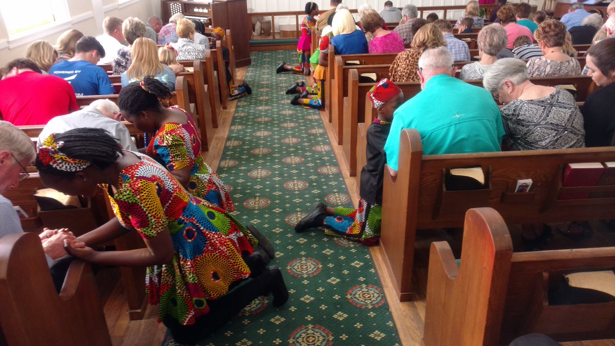 RevRickHamilton's tweet image. Children's Choir praying with the congregation