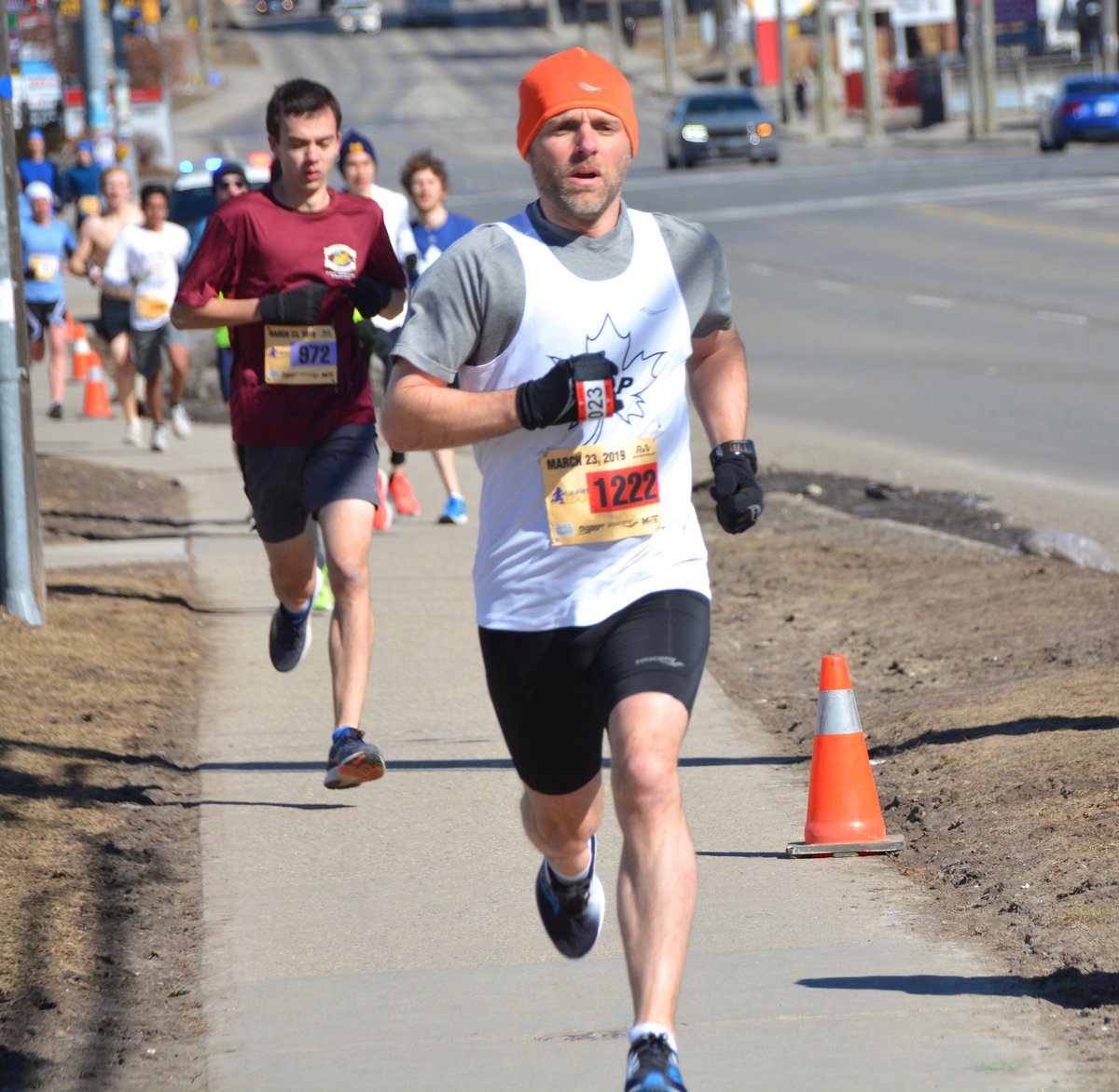 Delanghe_Chiro's tweet photo. Dr. Sean at the 2019 @RunWaterloo #LaurierLoop attempting to practice what he preaches- active living! Exercise isn't always fun, but great community events like this really helps to make it doable and sustainable!
#KWawesome #TeamworkMakesTheDreamWork https://t.co/SPQT7CfgPZ