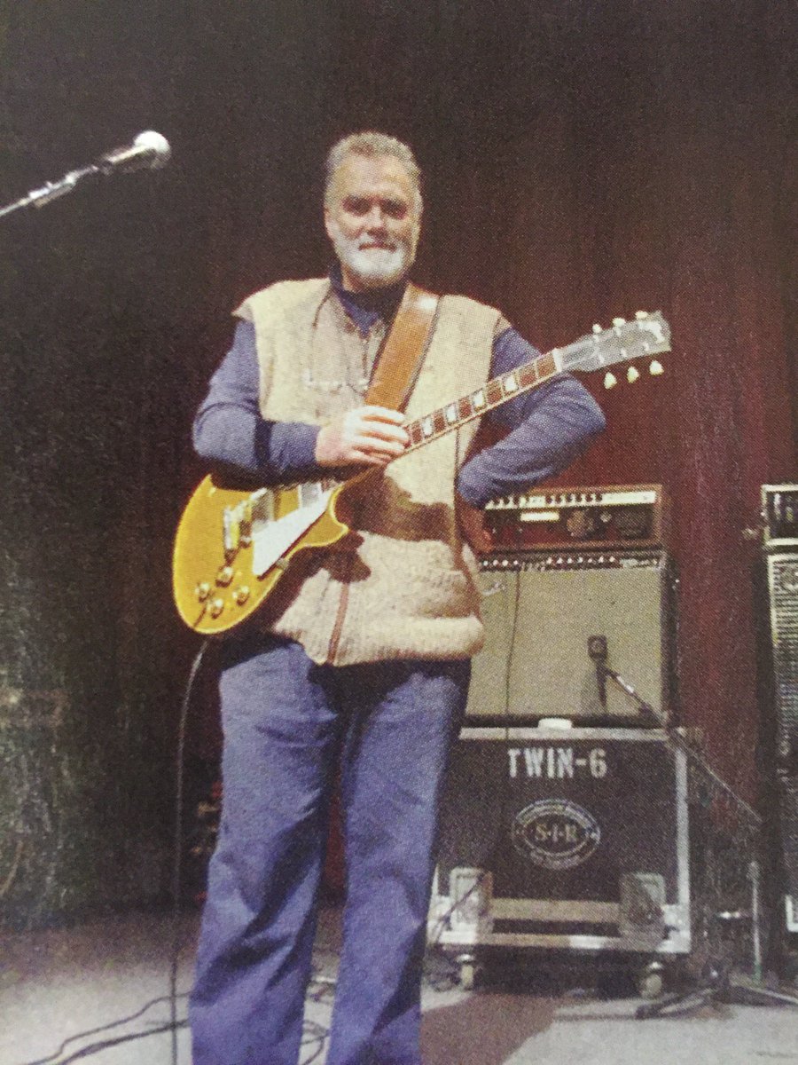 MAGNETMagazine's tweet photo. Happy birthday Brinsley Schwarz (@ItsGrahamParker, #BrinsleySchwarz). Yeah, they named the band after him. Read more on Schwarz in our #MAGNETClassics on #GrahamParker’s #HowlinWind: https://t.co/uPSCnk2Er2 https://t.co/IQub7aWGnU