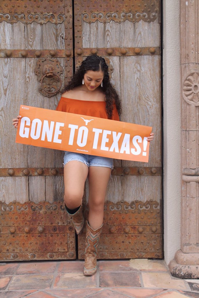 deca_larissa12's tweet photo. Committed! 🧡🤘🏼#UT23 https://t.co/QYMJAAEKXA